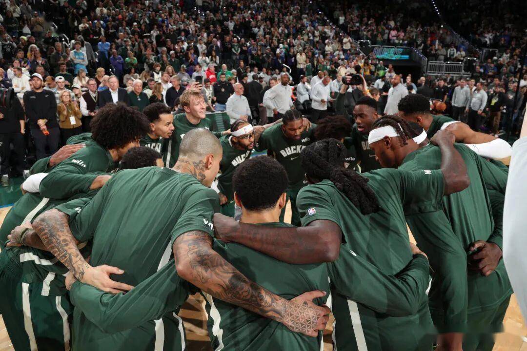 包含西甲清晨再迎强敌，密尔沃基雄鹿复出首秀，主帅态度——管理层满意，赛程密集仍需轮换的词条