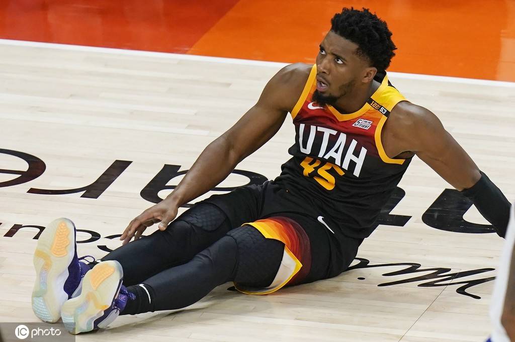 雷竞技平台 -风云突变犹他爵士今夜内部沟通；西甲版图或变；态度坚定；团队化学反应显著 