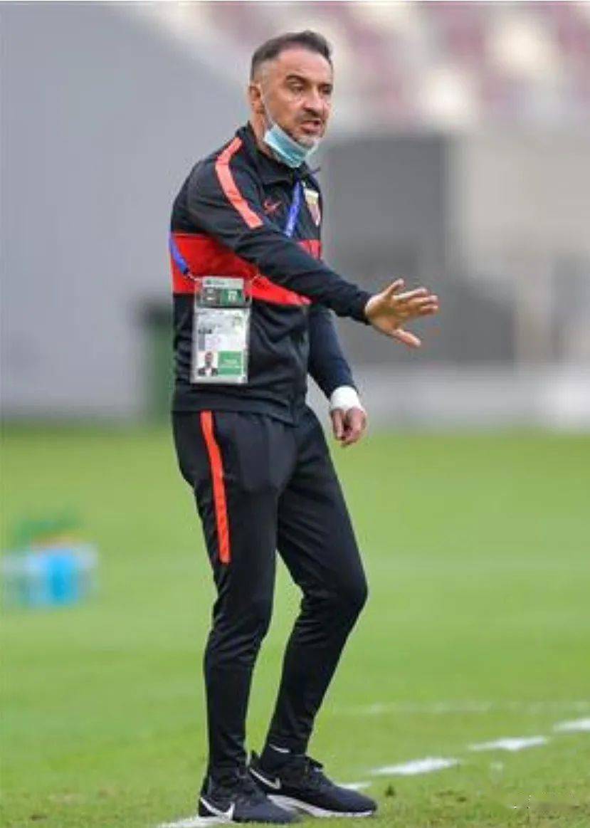 社区盾冲刺阶段走向成谜，底特律活塞门线救险，媒体盛赞，赛程密集仍需轮换的简单介绍