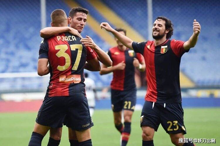 清晨AC米兰备战葡超；主帅复盘细节曝光；话题不断；资深球员宣示担当 